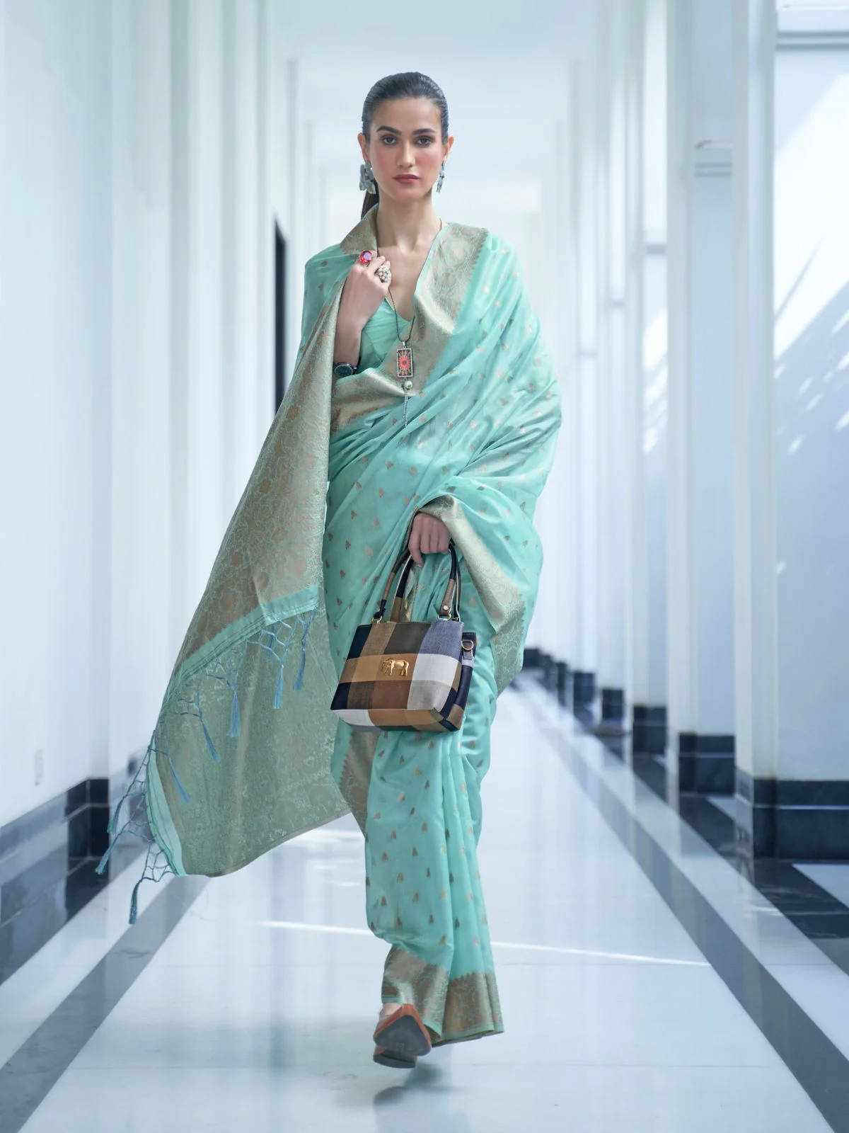 Odette Light Green Woven Design Silk Blend Saree With Unstitched Blouse For Women - Image 2