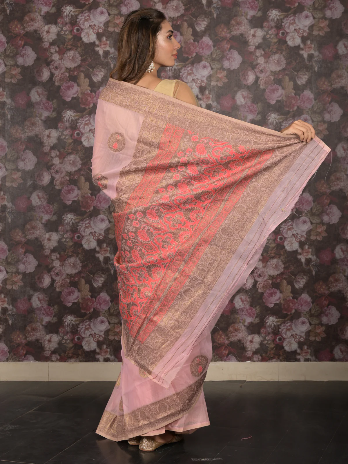 Odette Light Pink Cotton Blend Woven Saree with Unstitched Blouse for Women - Image 4