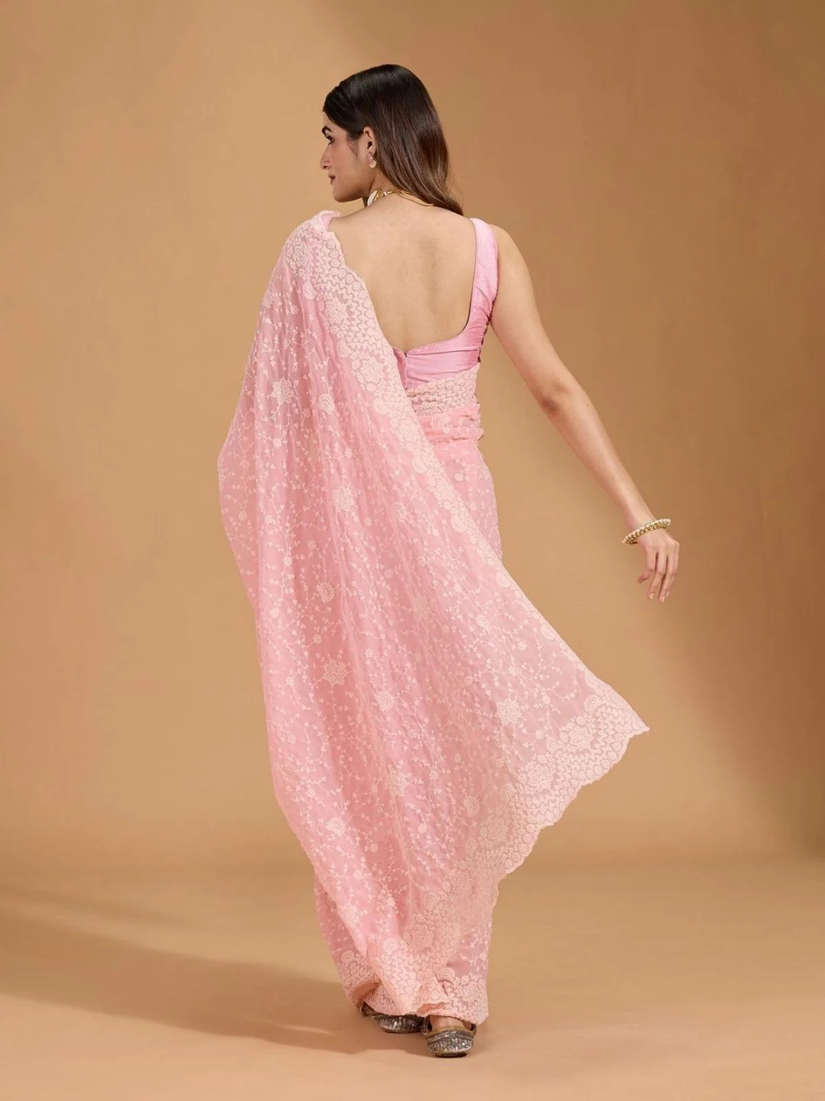 Odette Light Pink Georgette Embroidered Solid Saree For Women - Image 2