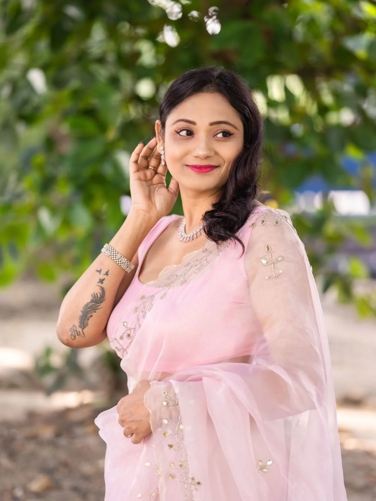 Odette Light Pink Organza Embellished Saree with Unstitched Blouse for Women - Image 5