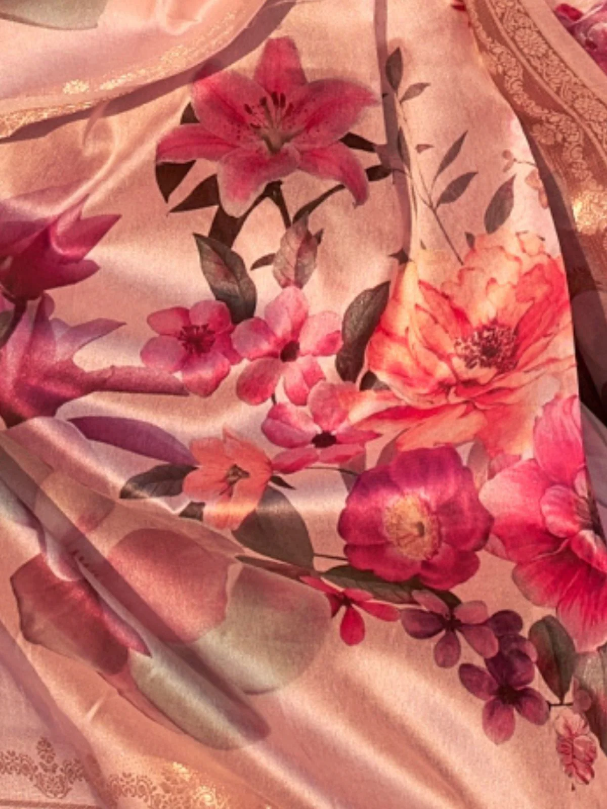 Odette Light Pink Silk Blend Printed Saree With Unstitched Blouse For Women - Image 3