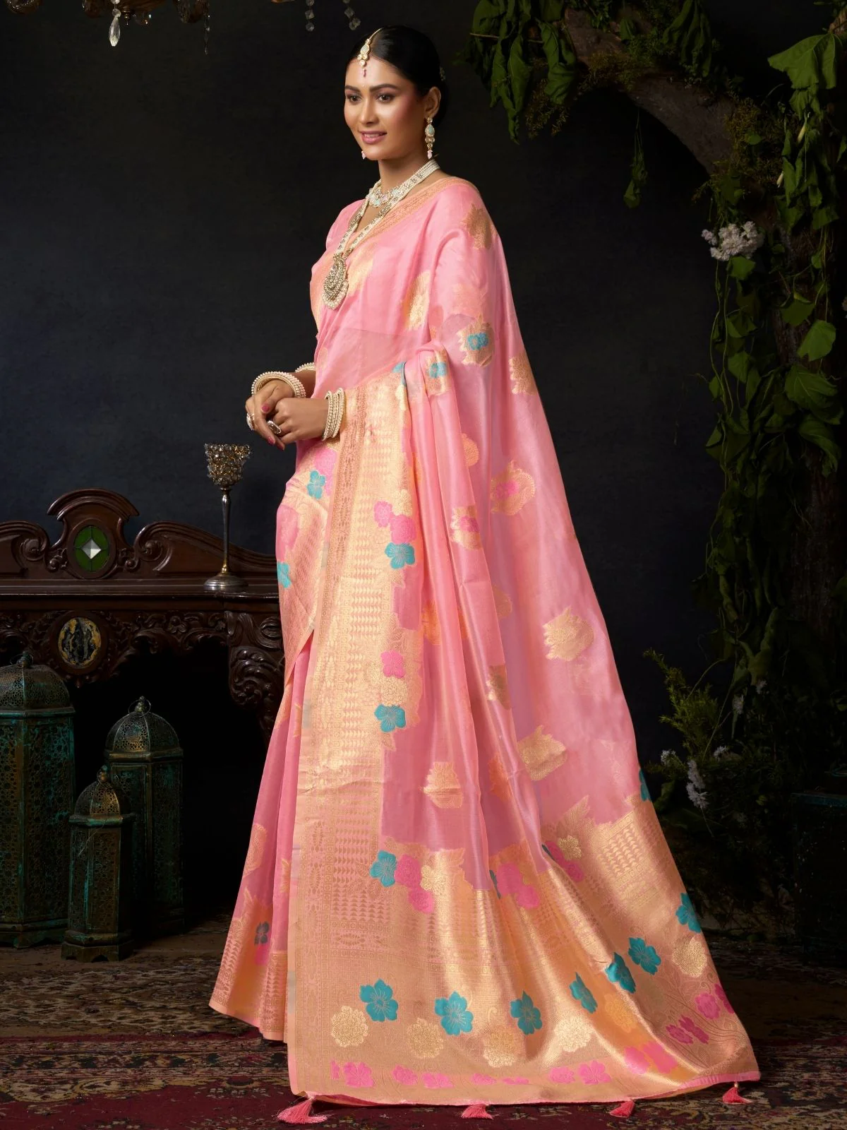 Odette Light Pink Silk Blend Woven Saree For Women - Image 2