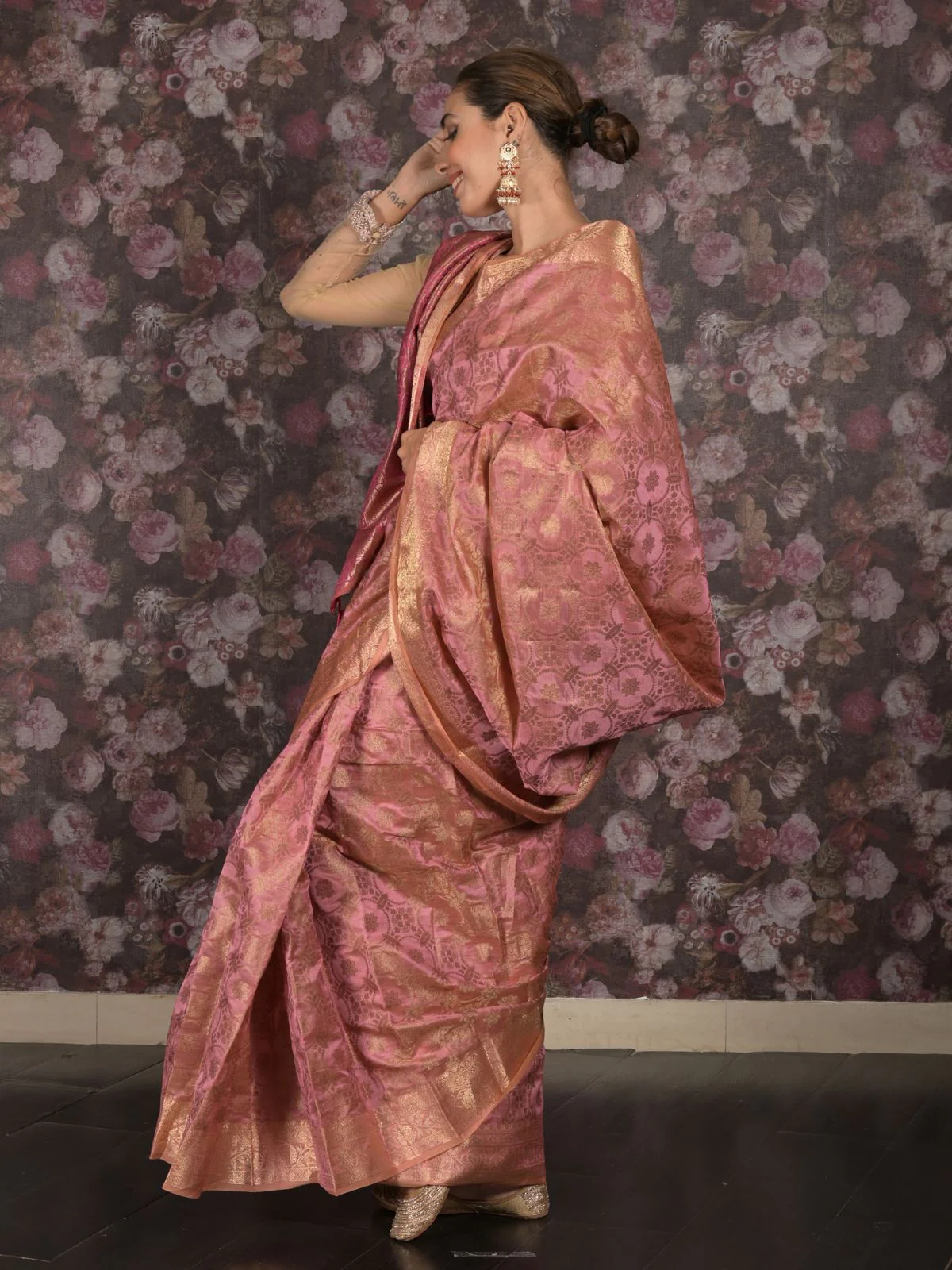 Odette Light Pink Silk Blend Woven Saree With Unstitched Blouse For Women - Image 3