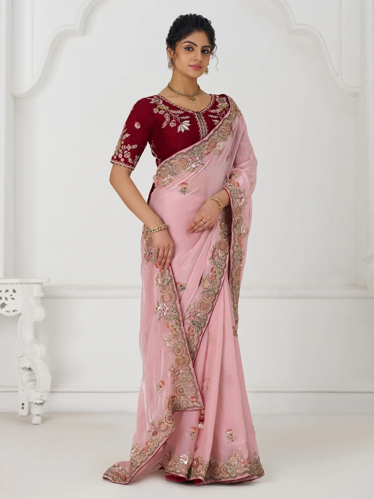 Odette Light Pink Viscose Silk Embroidered Saree For Women - Image 2