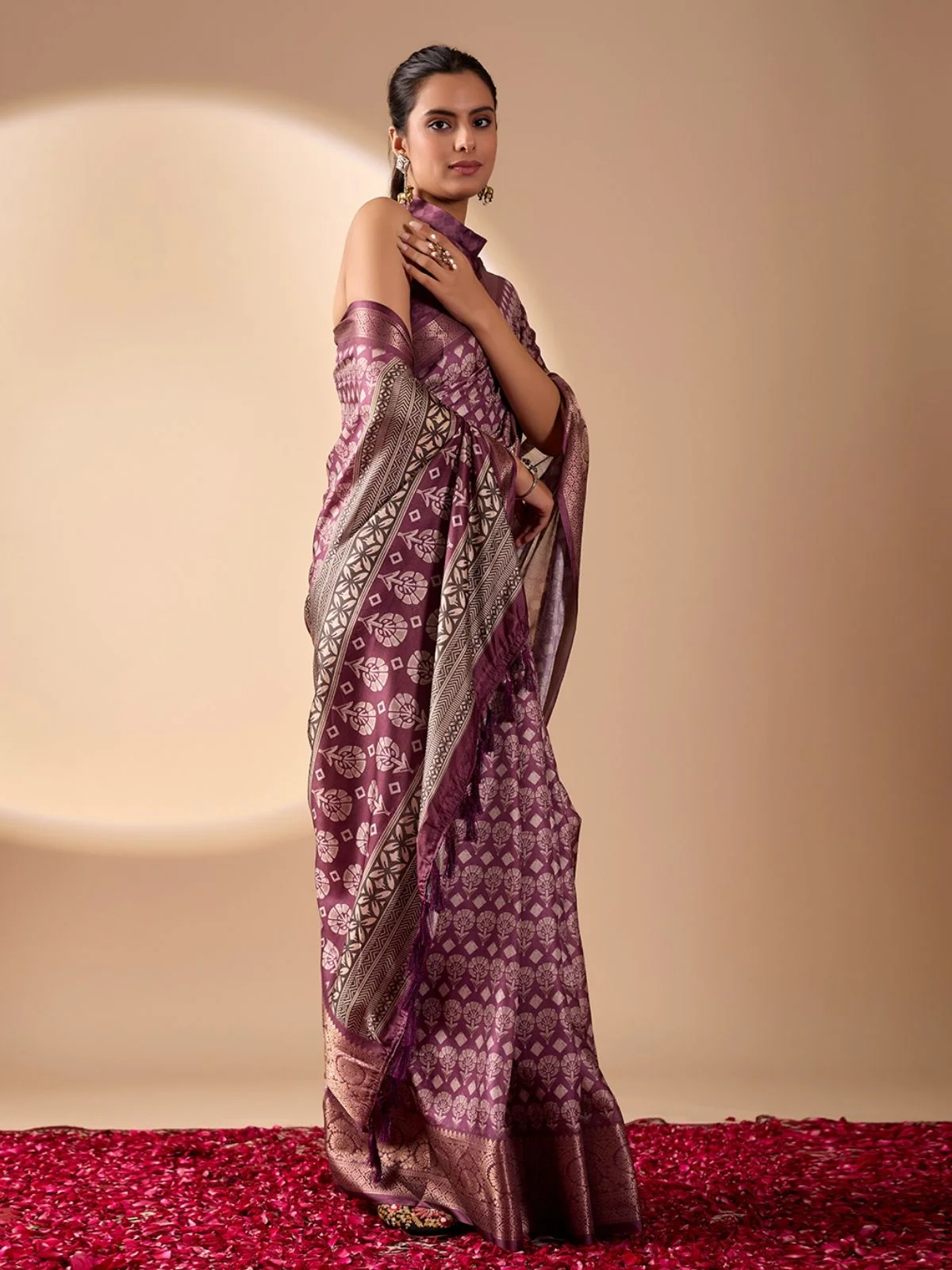 Odette Light Purple Silk Blend Printed Saree For Women - Image 2