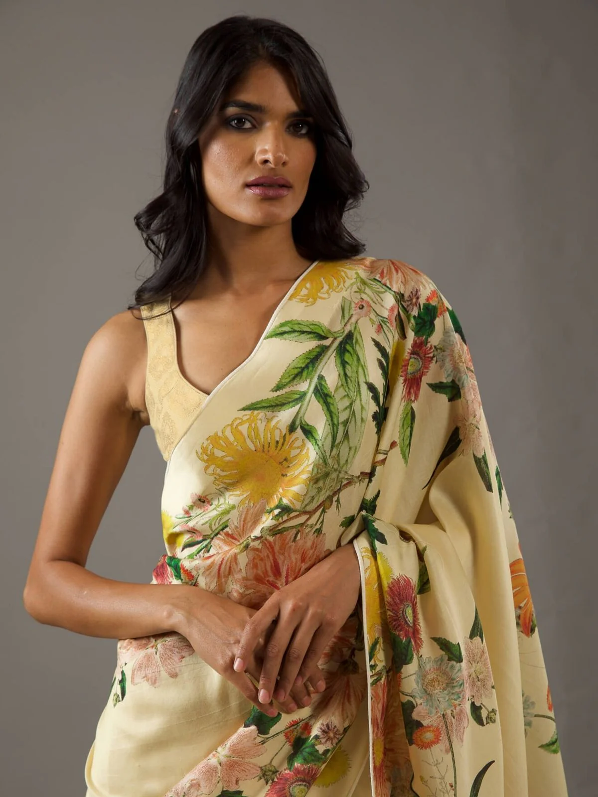 Odette Light Yellow Georgette Floral Printed Saree With Unstitched Blouse For Women - Image 3