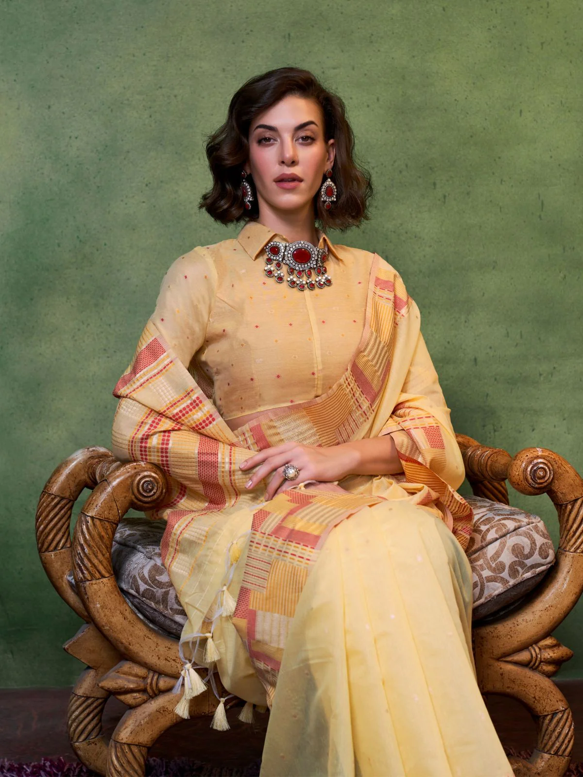 Odette Light Yellow Silk Blend Woven Saree With Unstitched Blouse For Women - Image 2
