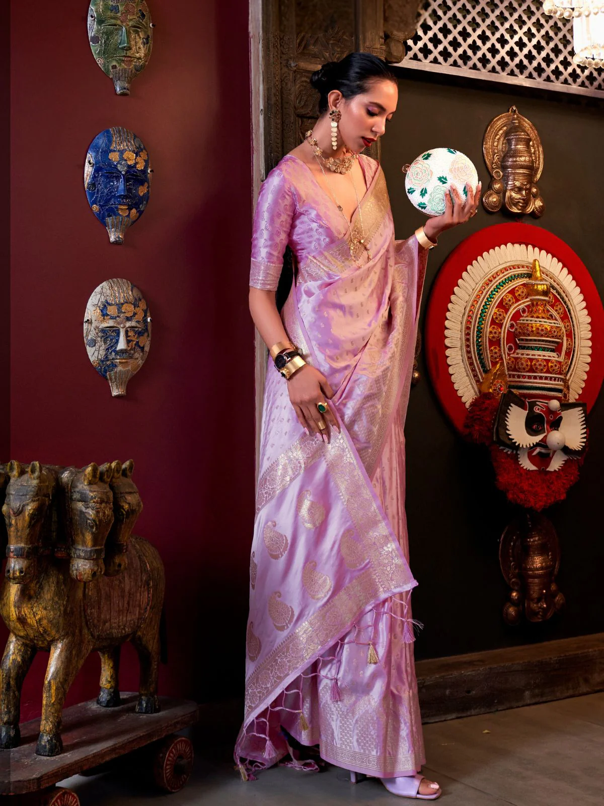 Odette Lilac Satin Woven Saree With Unstitched Blouse For Women - Image 2