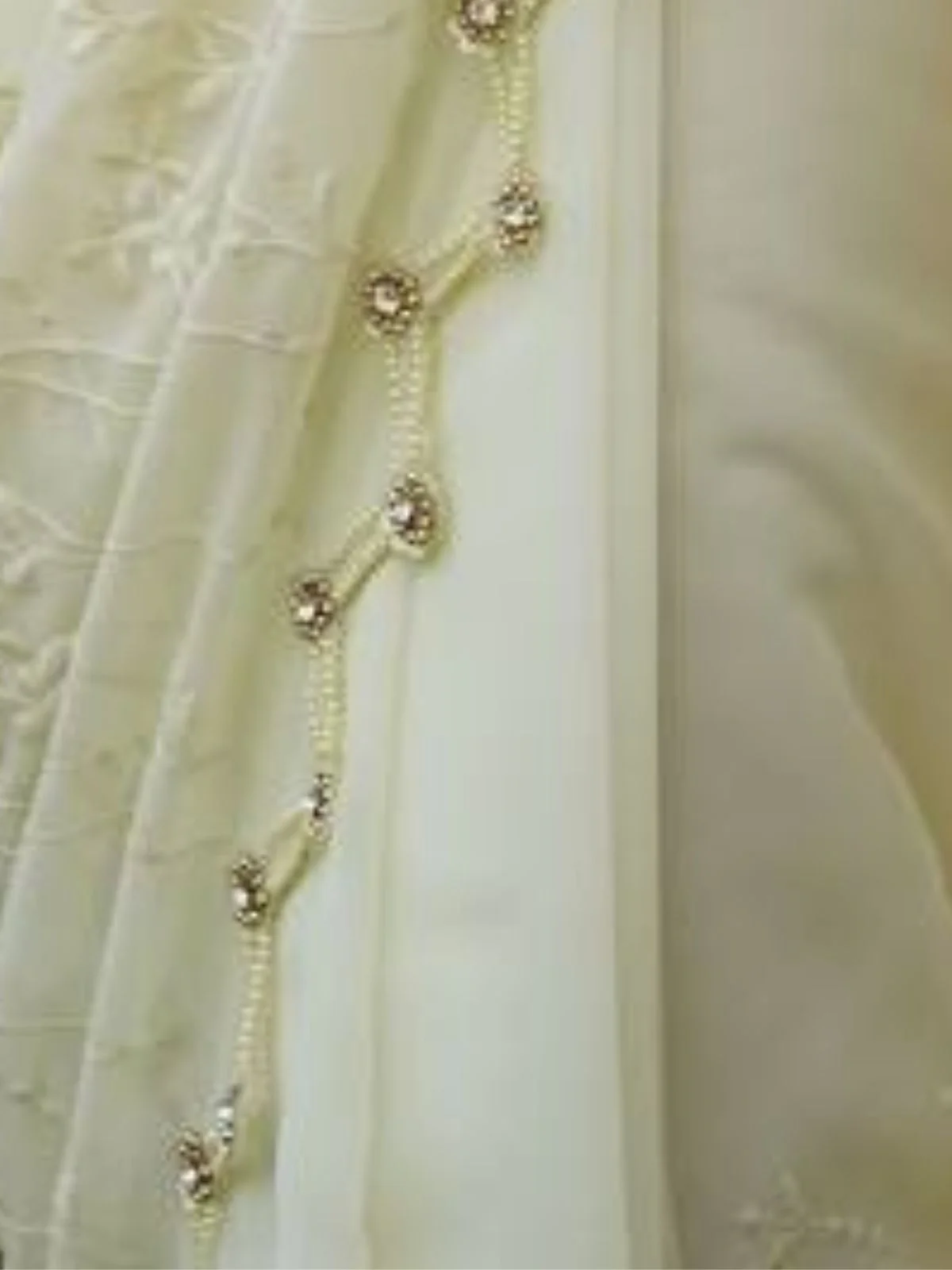 Odette Lime Georgette Embroidered Saree With Unstitched Blouse For Women - Image 4