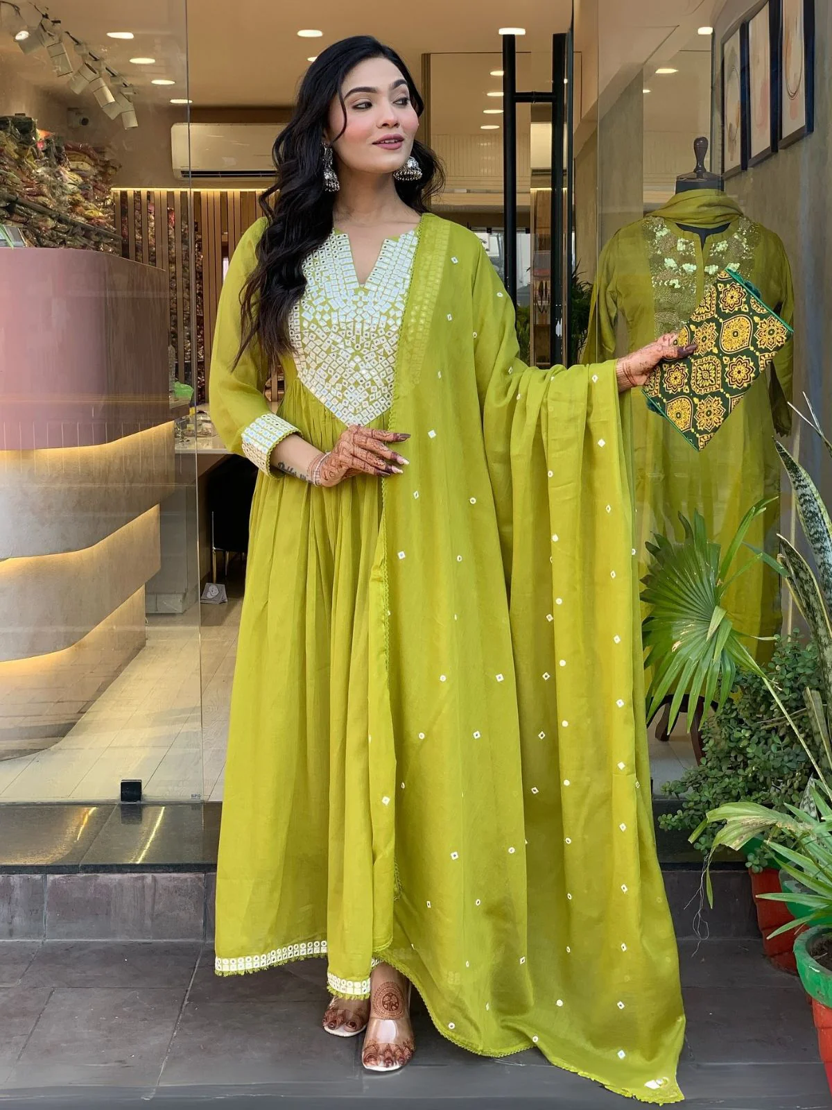 Odette Lime Green Cotton Blend Embroidered Kurta Set For Women - Image 2