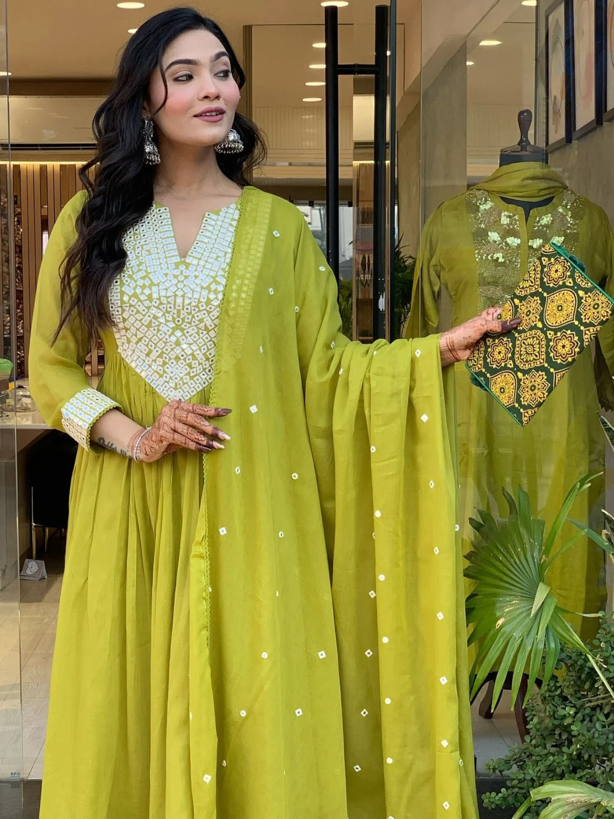 Odette Lime Green Cotton Blend Embroidered Kurta Set For Women - Image 5