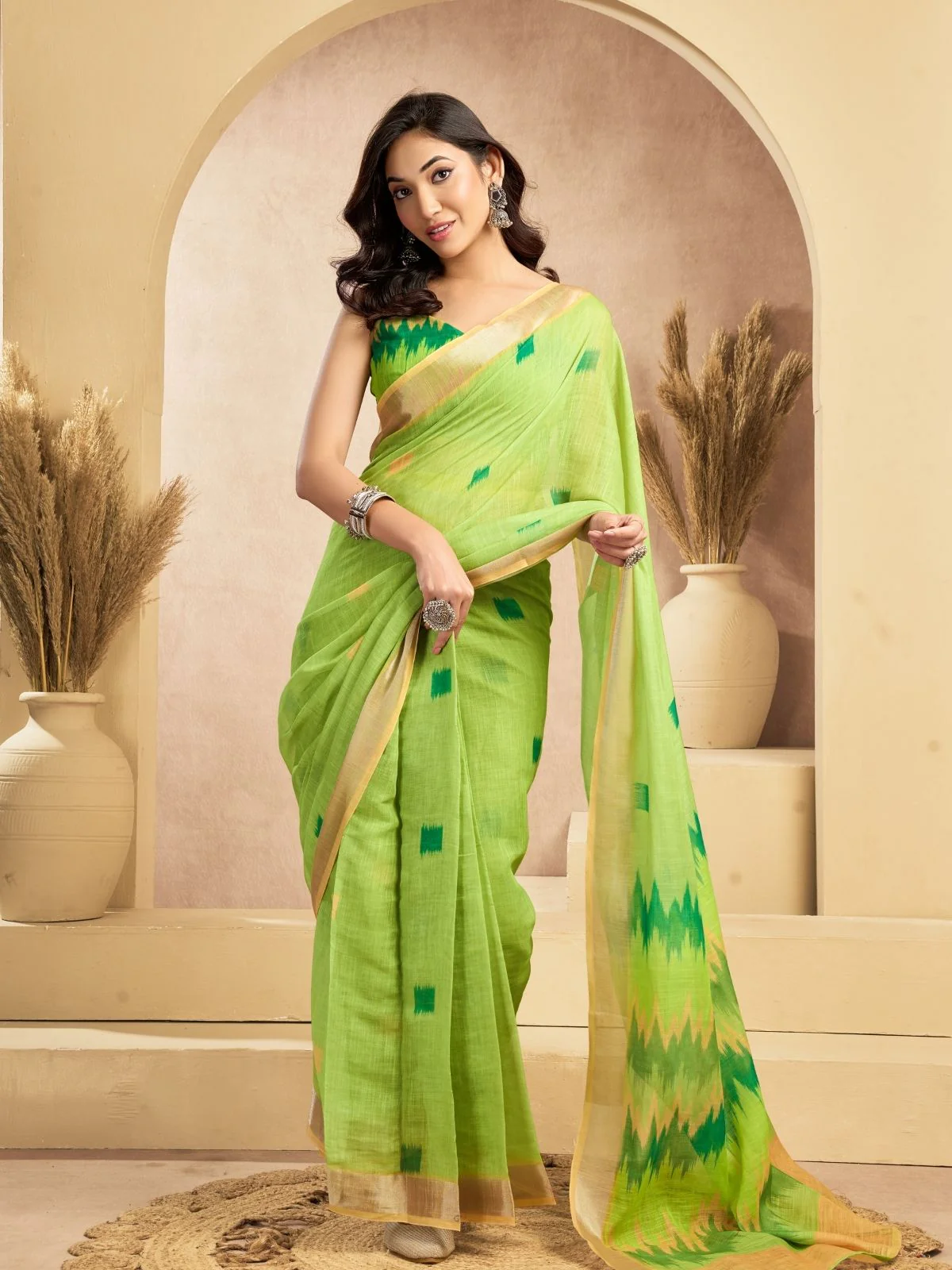 Odette Lime Green Cotton Linen Solid Saree For Women - Image 3