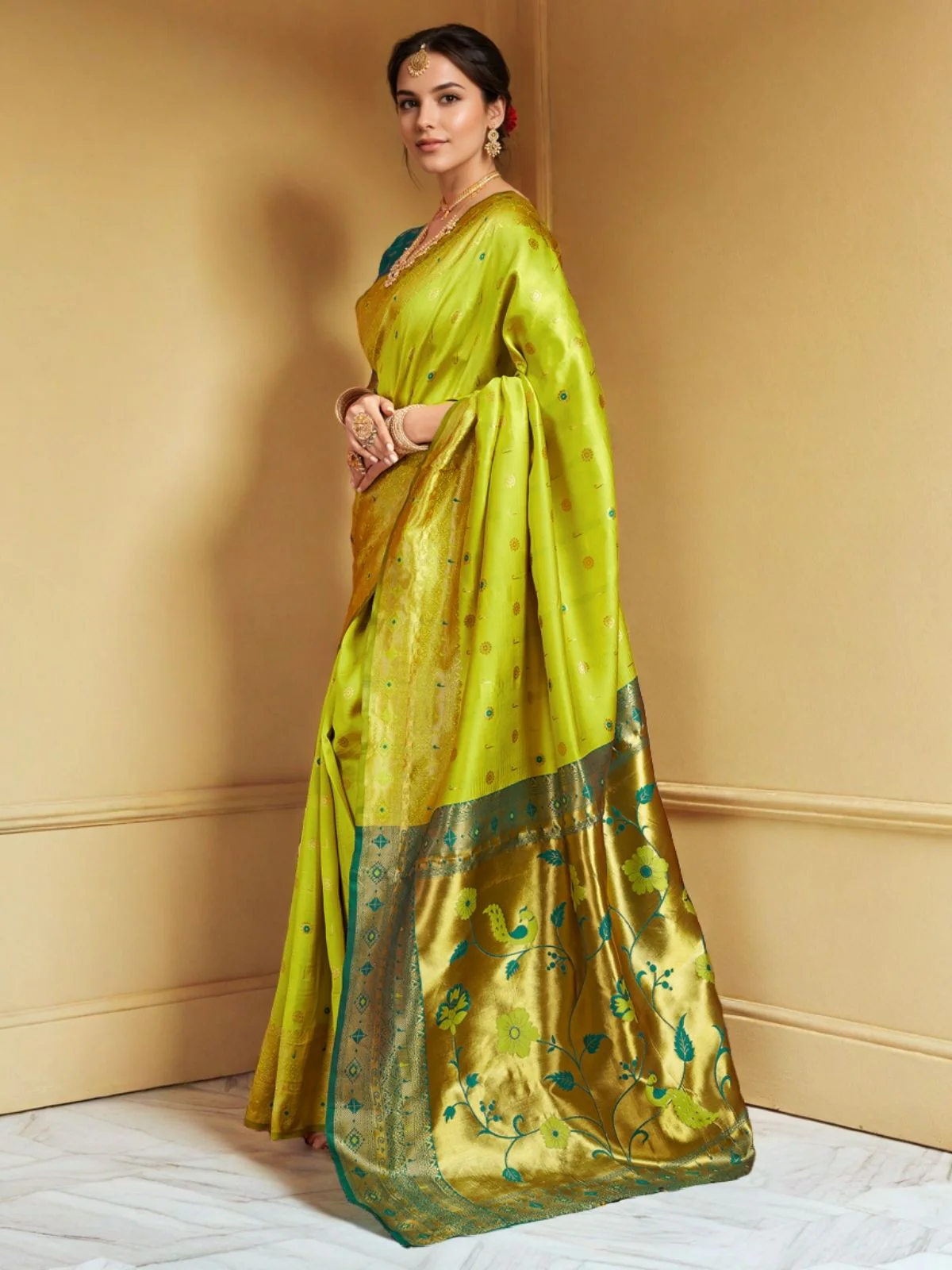 Odette Lime Green Silk Blend Woven Pithani Saree For Women - Image 2