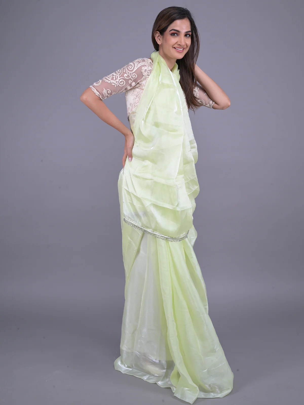 Odette Lime Green Silk Blend Woven Saree With Unstitched Blouse For Women - Image 2
