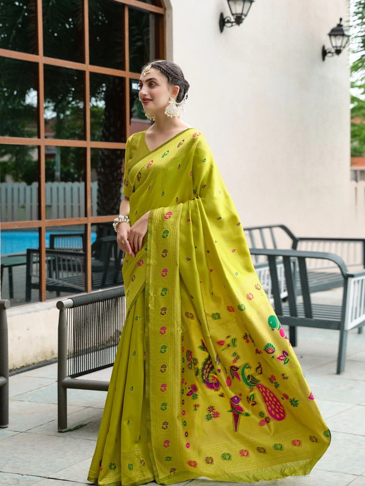 Odette Lime Green Silk Woven Paithani Saree For Women - Image 2