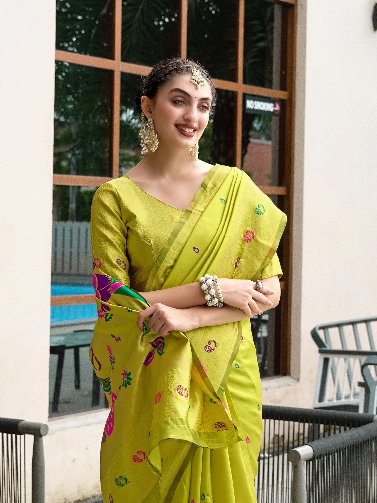 Odette Lime Green Silk Woven Paithani Saree For Women - Image 4