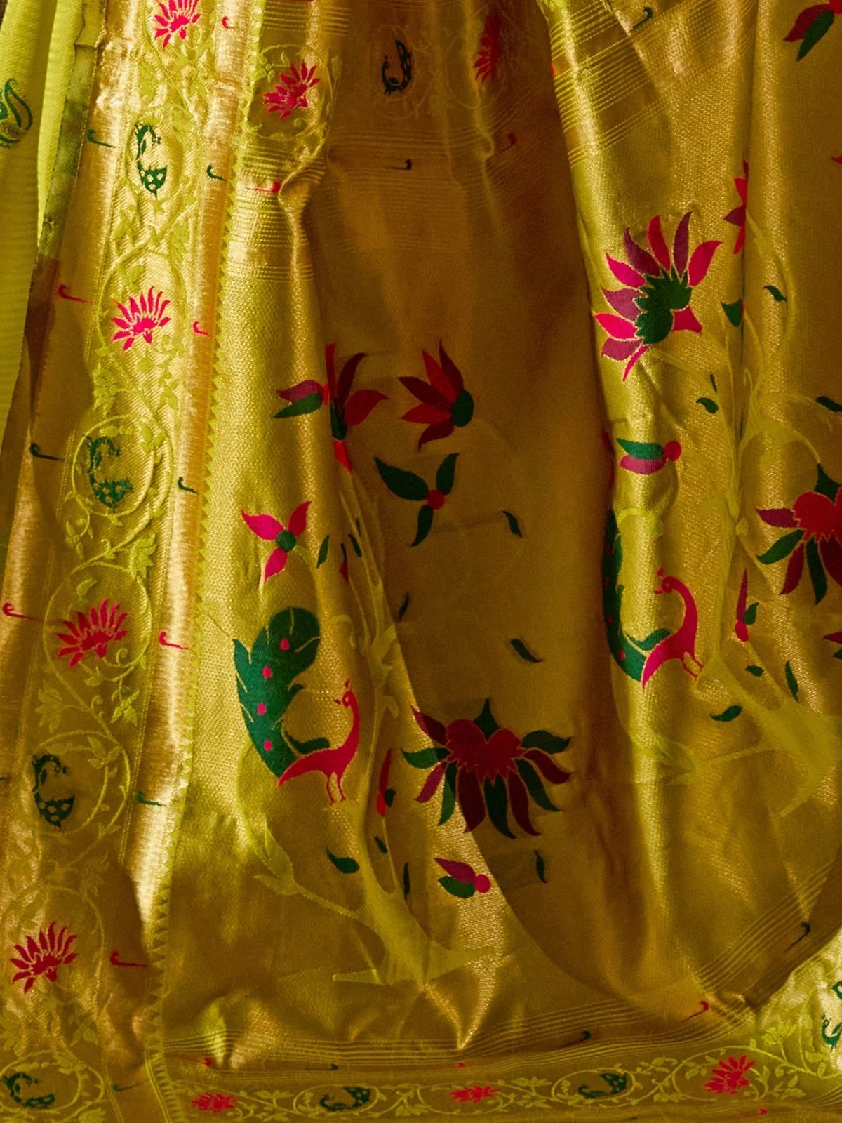 Odette Lime Green Silk Woven Paithani Saree For Women - Image 5