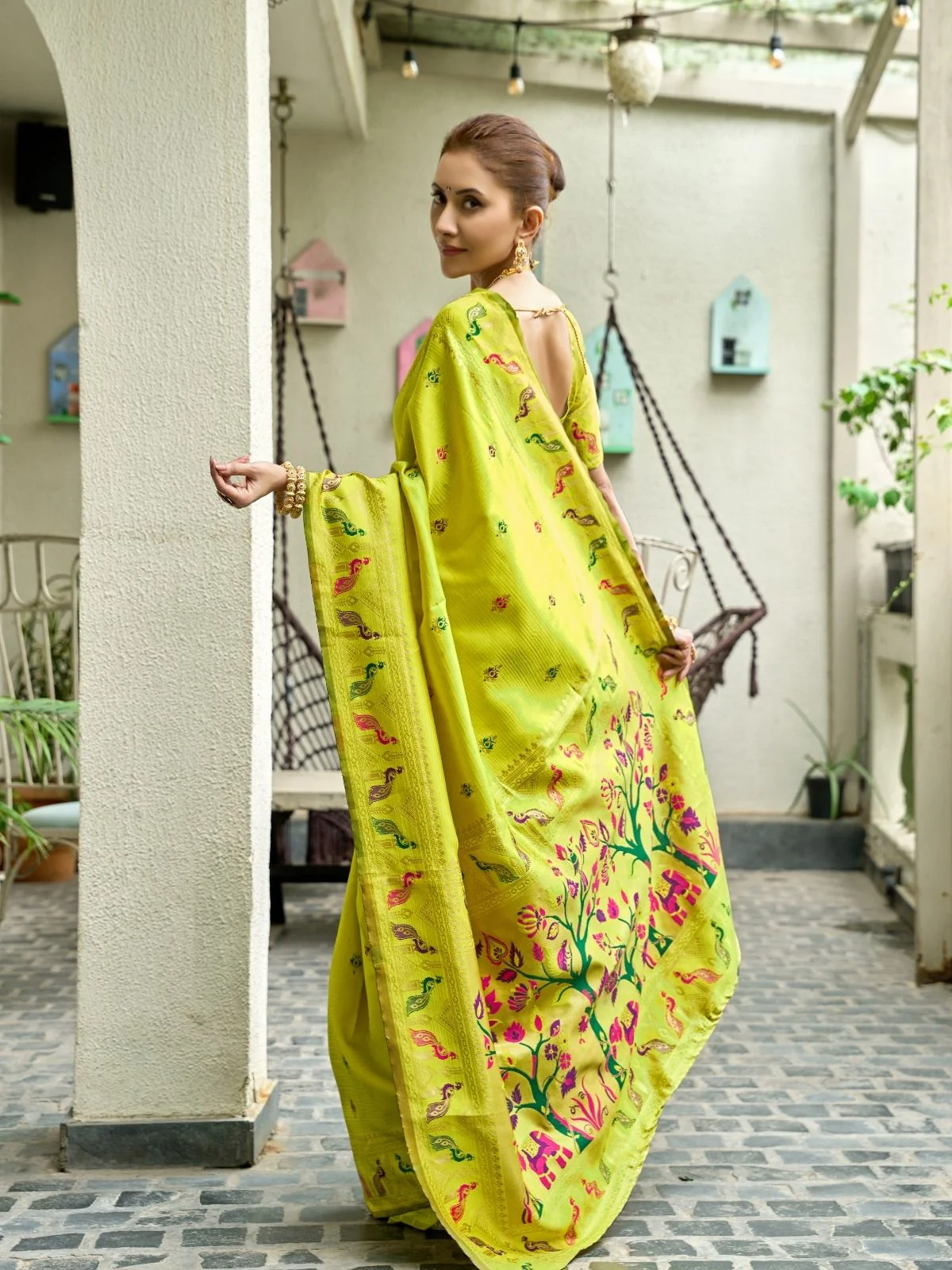 Odette Lime Green Silk Woven Paithani Saree For Women - Image 4