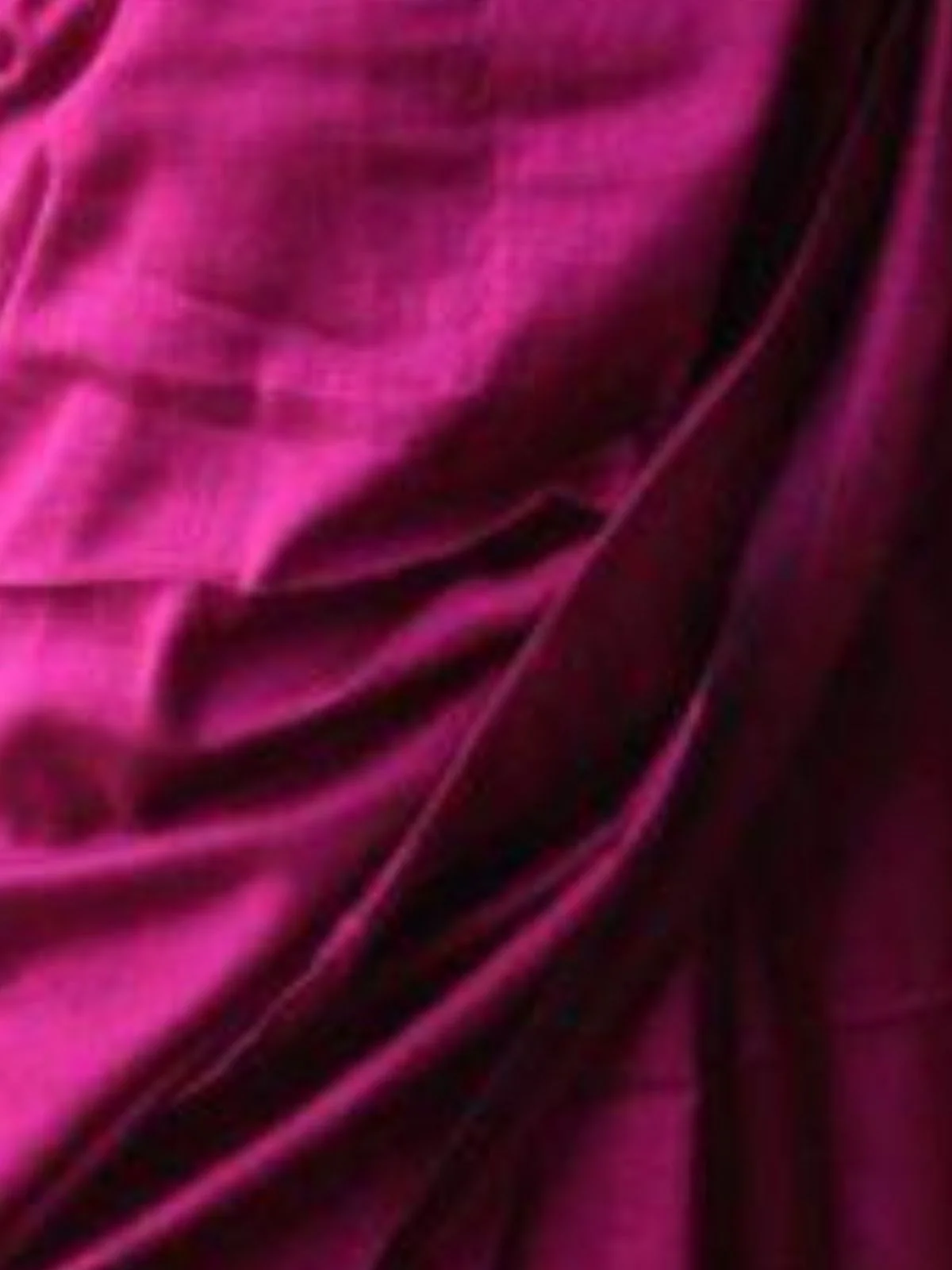 Odette Magenta Cotton Blend Solid Saree For Women - Image 3