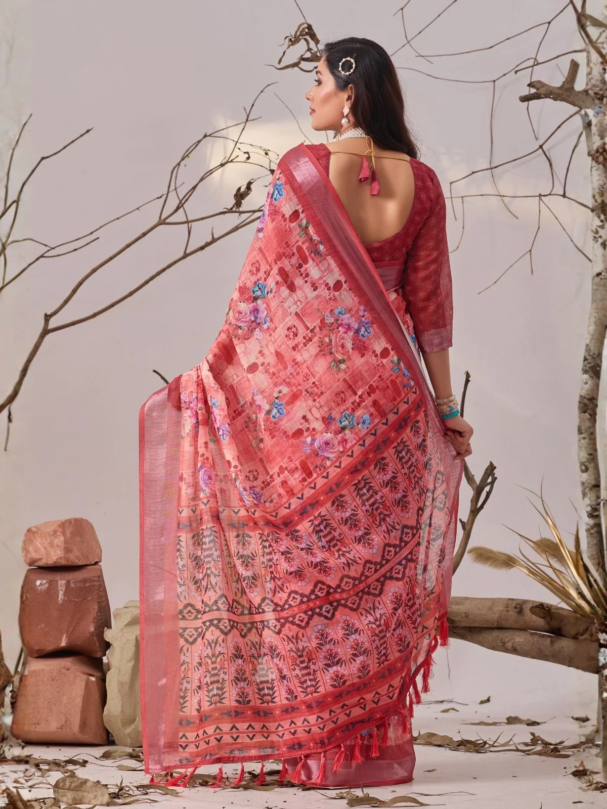 Odette Magenta Linen Cotton Printed Saree For Women - Image 3