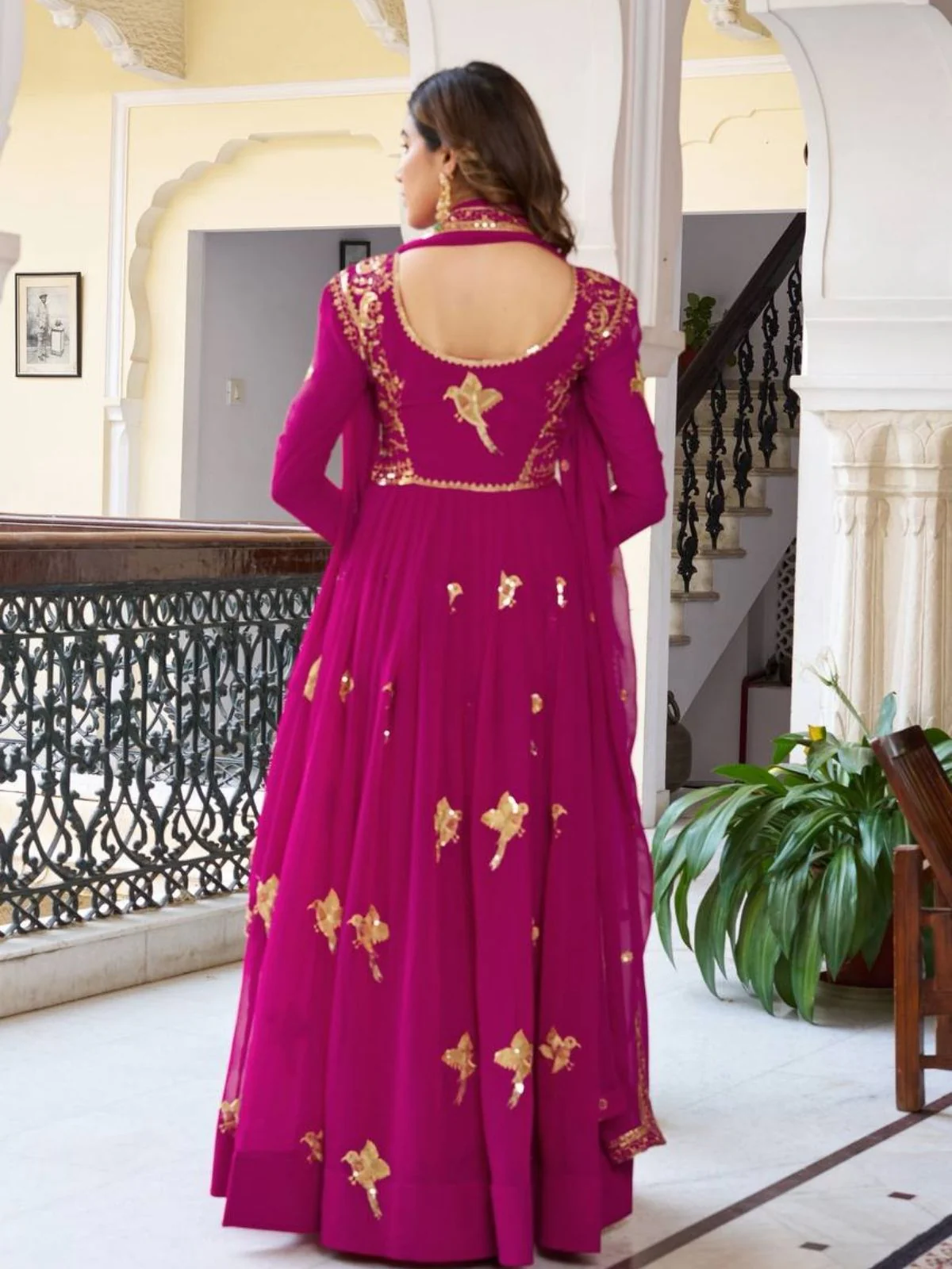 Odette Magenta Silk Solid Stitched Kurta Set For Women - Image 3