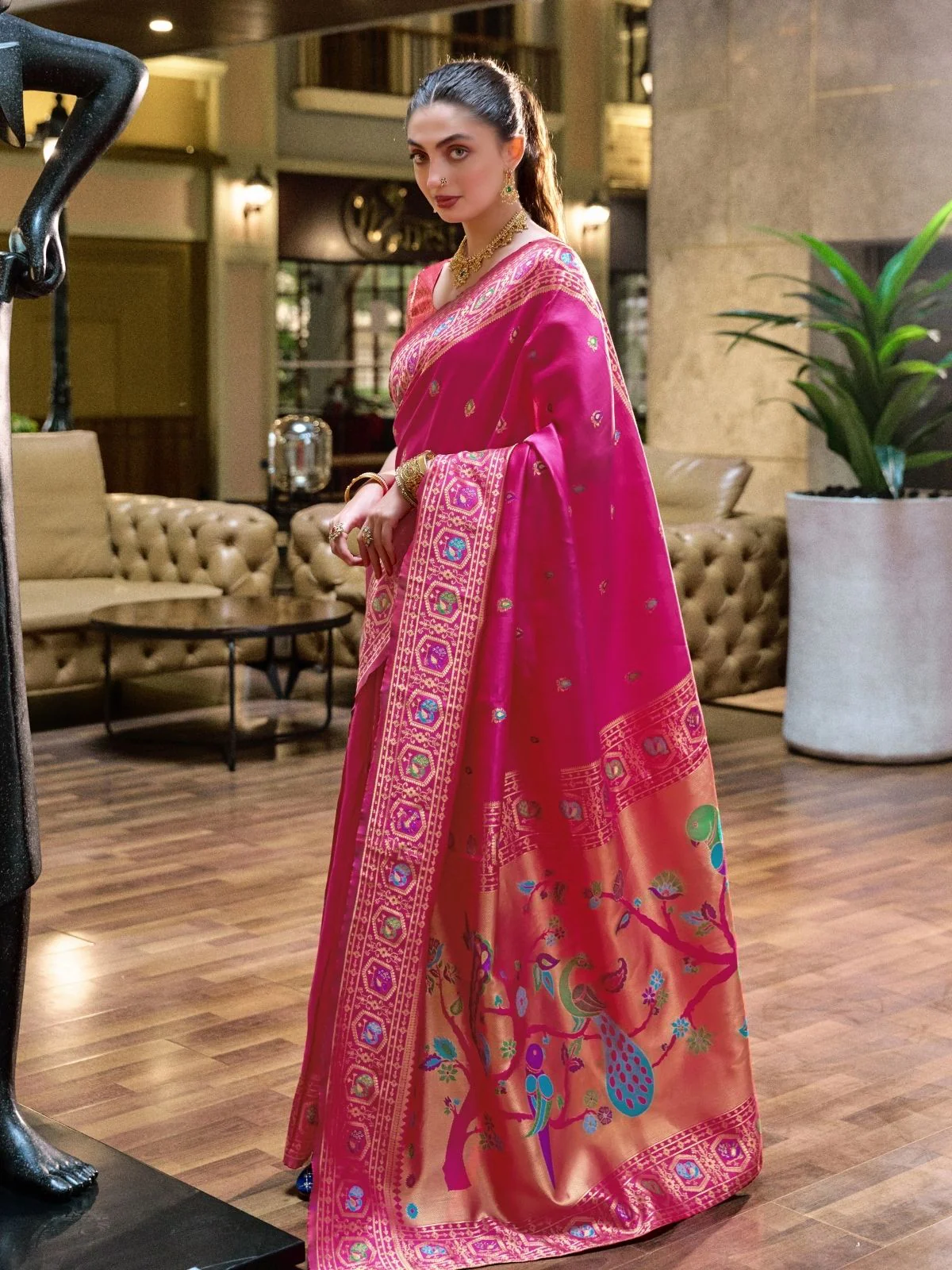 Odette Magenta Silk Woven Paithani Saree For Women - Image 2