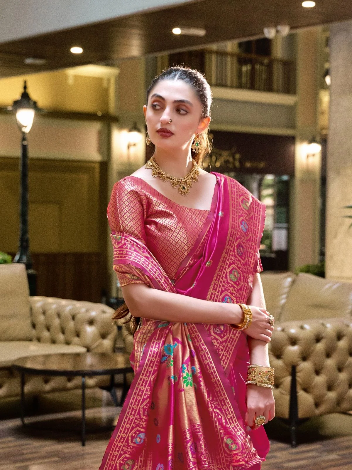 Odette Magenta Silk Woven Paithani Saree For Women - Image 4