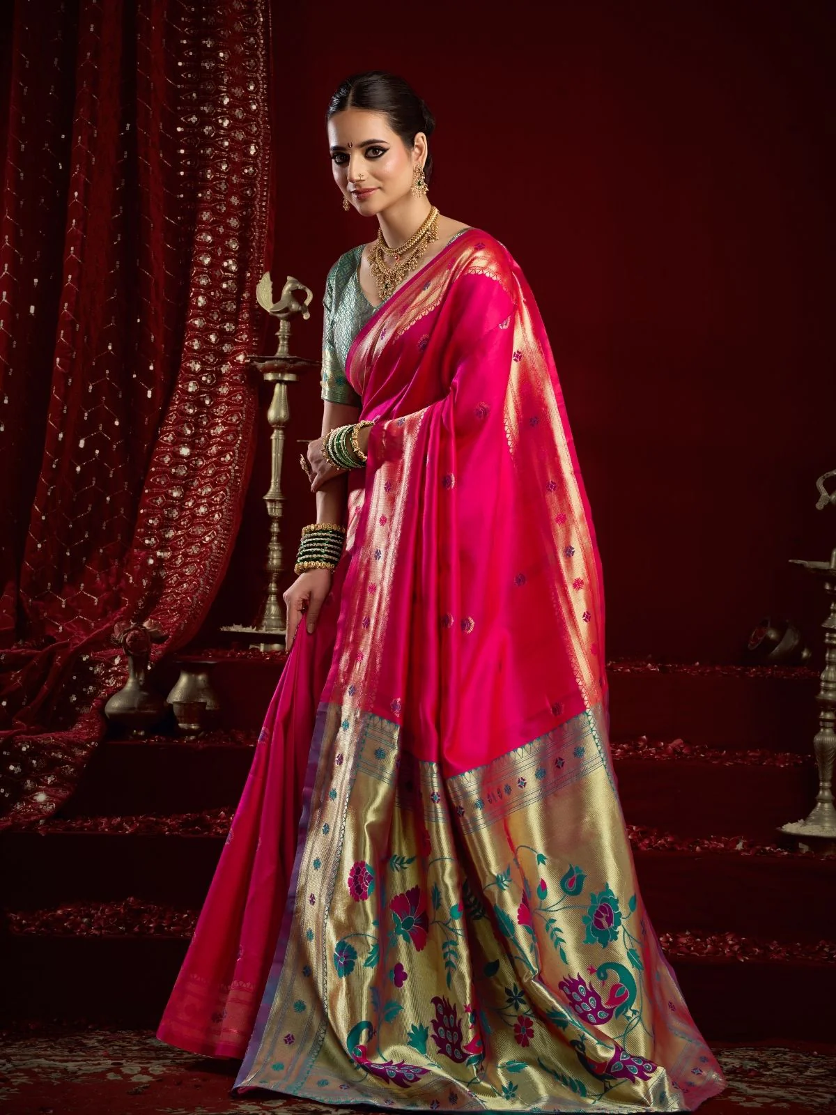 Odette Magenta Silk Woven Paithani Saree For Women - Image 2