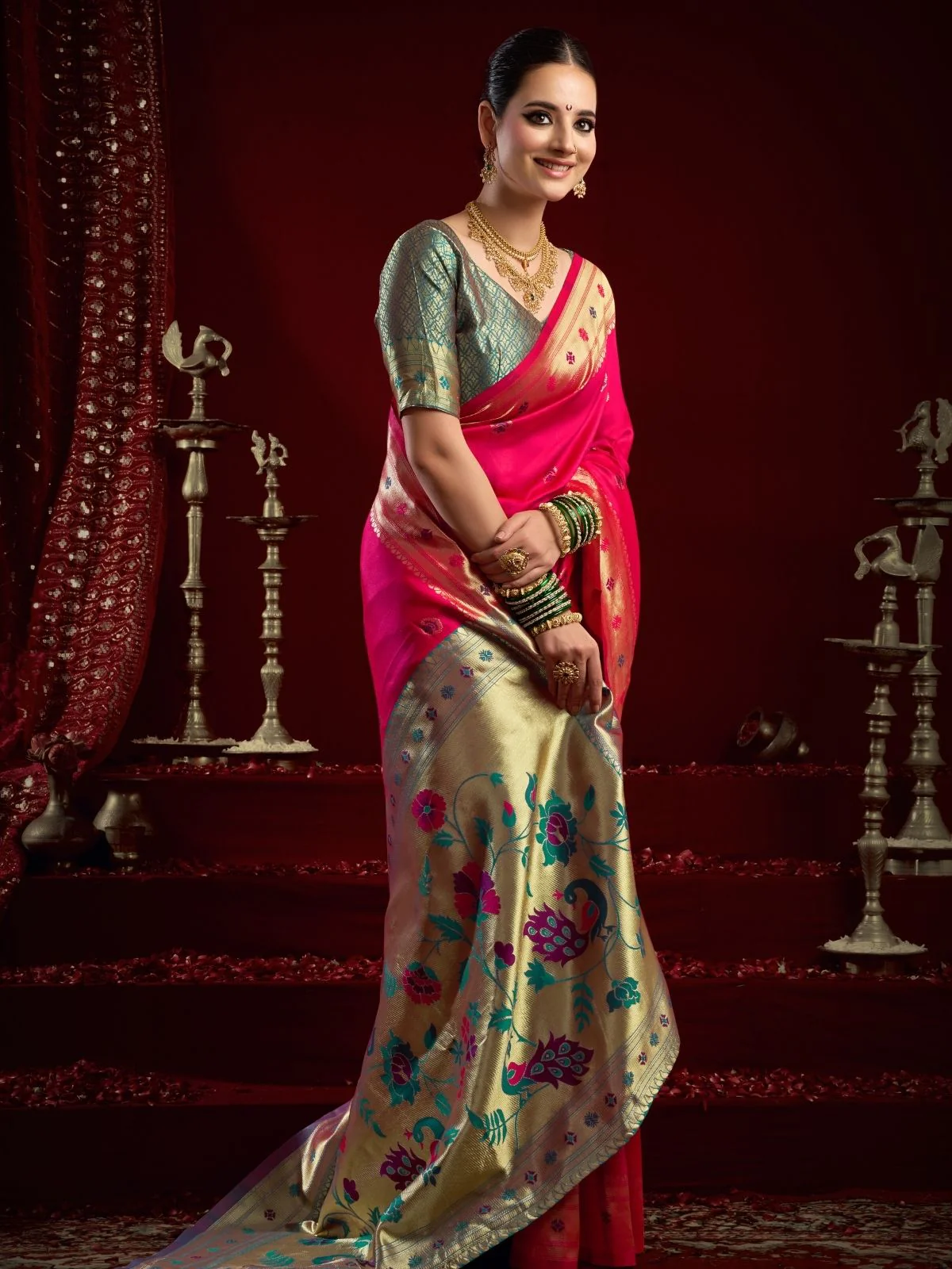 Odette Magenta Silk Woven Paithani Saree For Women - Image 3