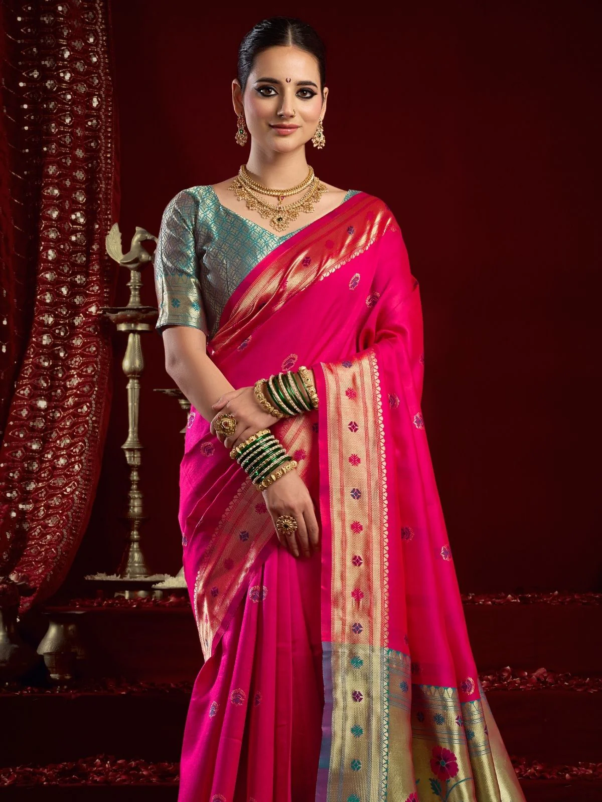 Odette Magenta Silk Woven Paithani Saree For Women - Image 5