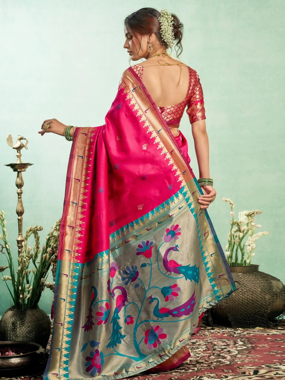 Odette Magenta Silk Woven Paithani Saree For Women - Image 4