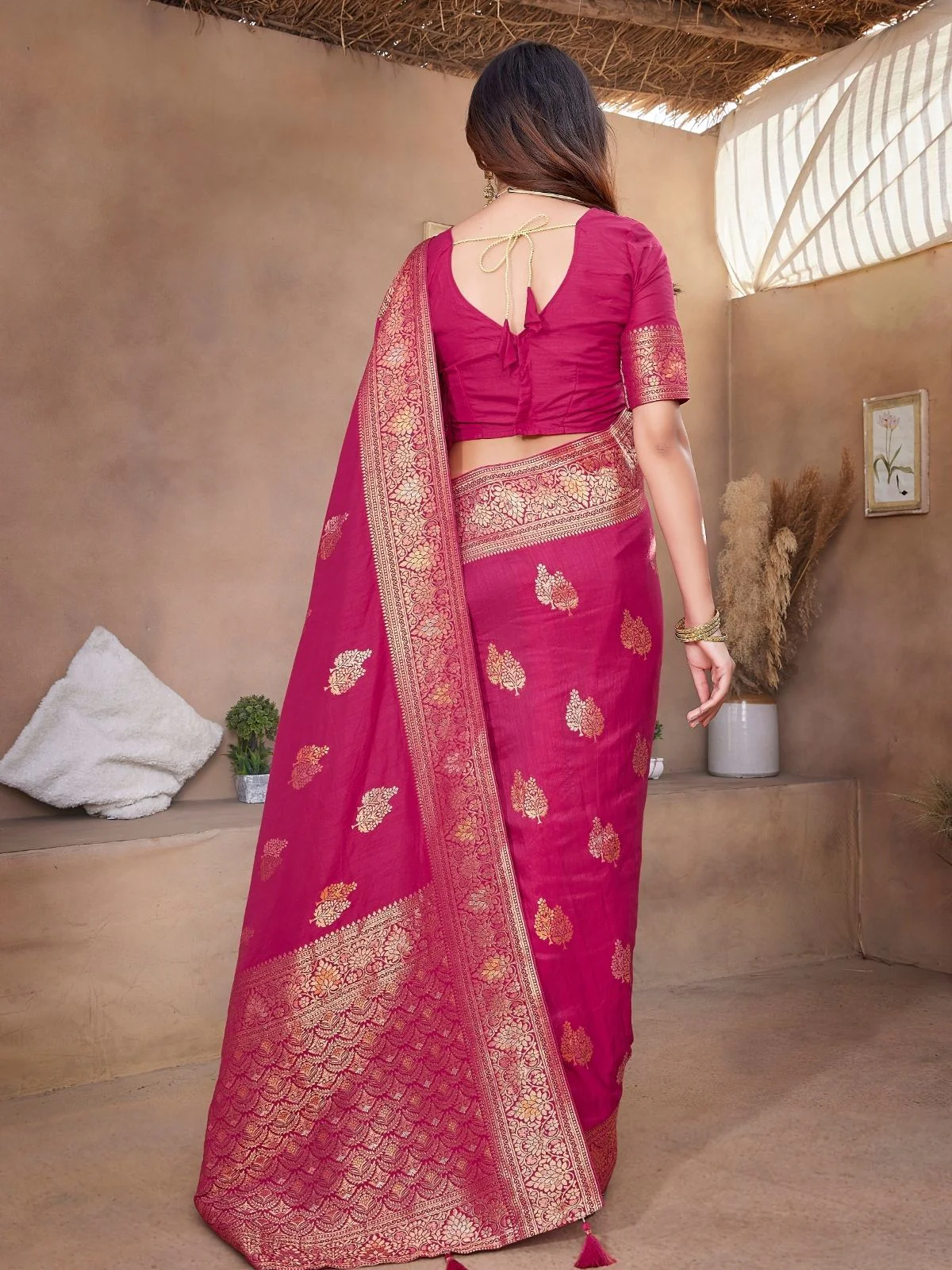 Odette Magenta Silk Woven Saree For Women - Image 5
