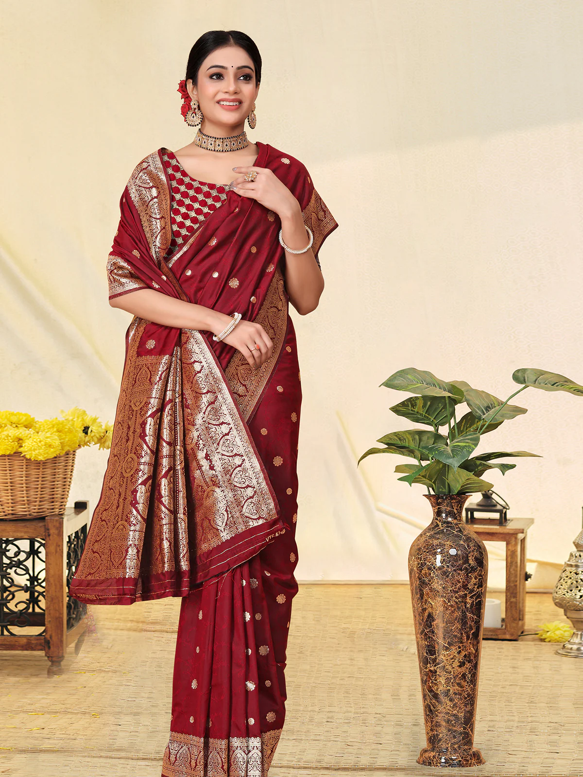 Odette Maroon Banarasi Woven Saree With Unstitched Blouse For Women - Image 2