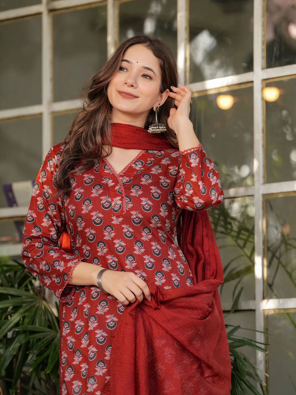 Odette Maroon Cotton Blend Printed Stitched KurtaÂ SetÂ ForÂ Women - Image 4
