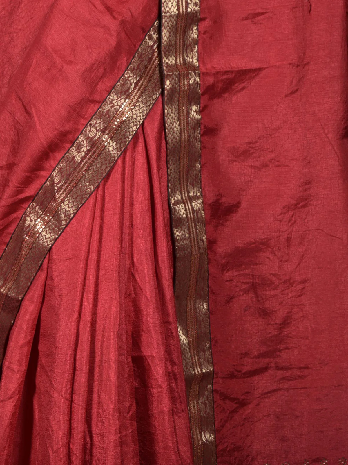 Odette Maroon Embellished Crepe Saree with Unstitched Blouse for Women - Image 5