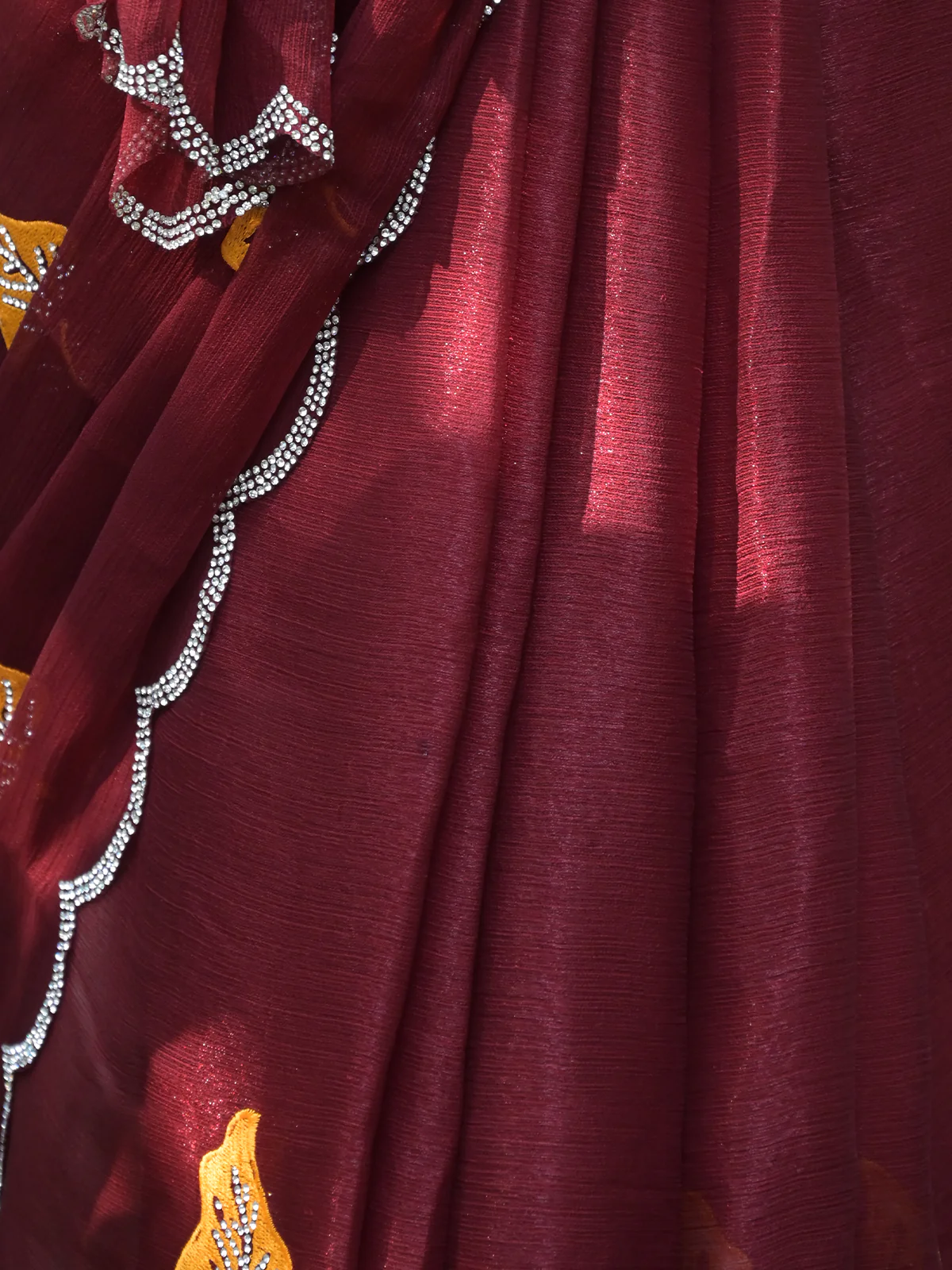 Odette Maroon Embroidered Chiffon Silk Saree with Unstitched Blouse for Women - Image 5