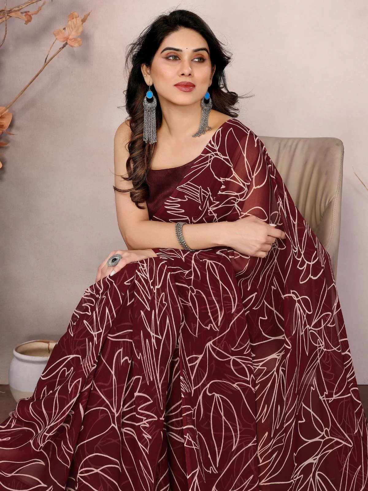 Odette Maroon Georgette Printed Saree With Unstitched Blouse For Women - Image 4