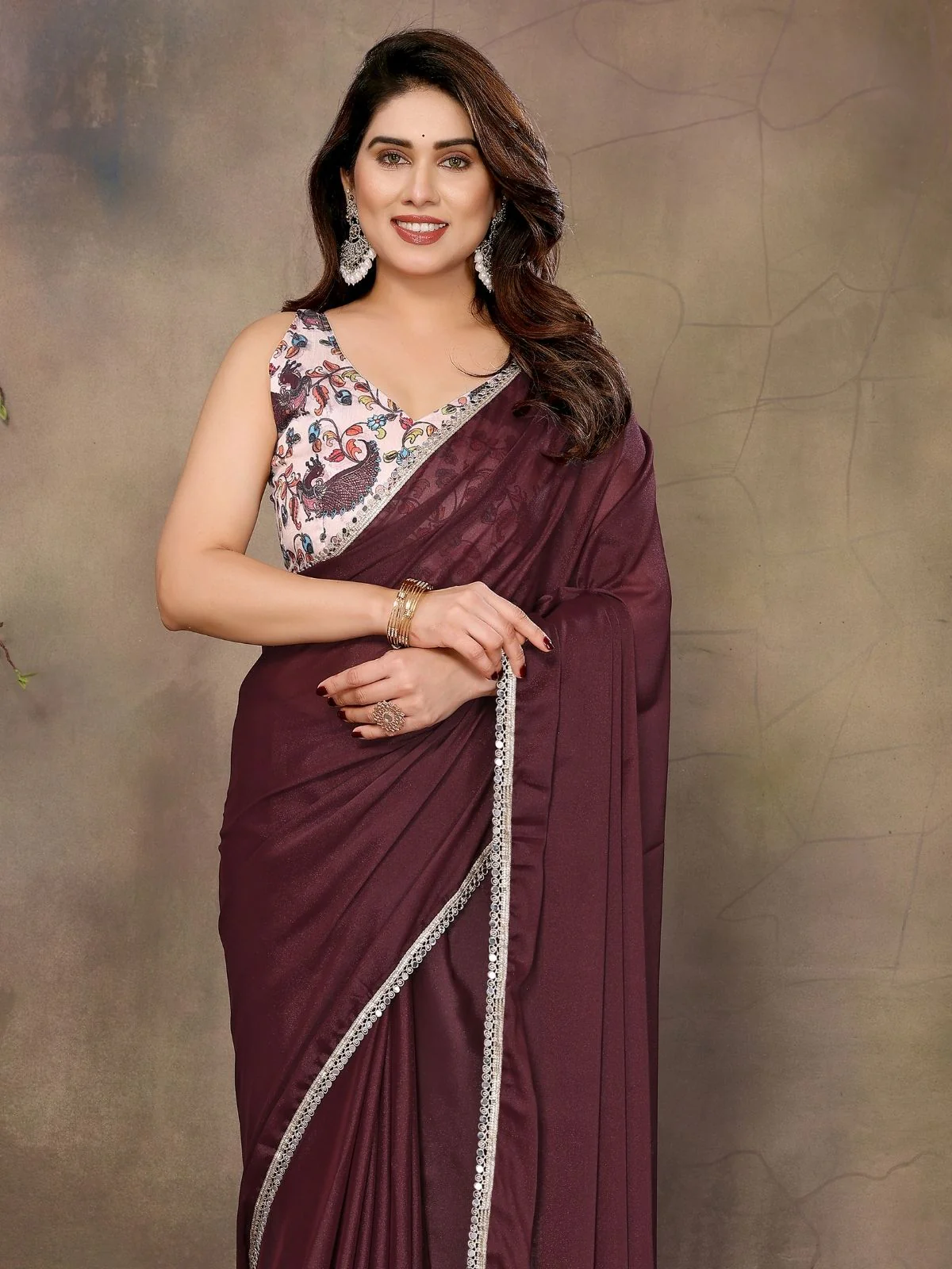 Odette Maroon Georgette Solid Saree For Women - Image 4