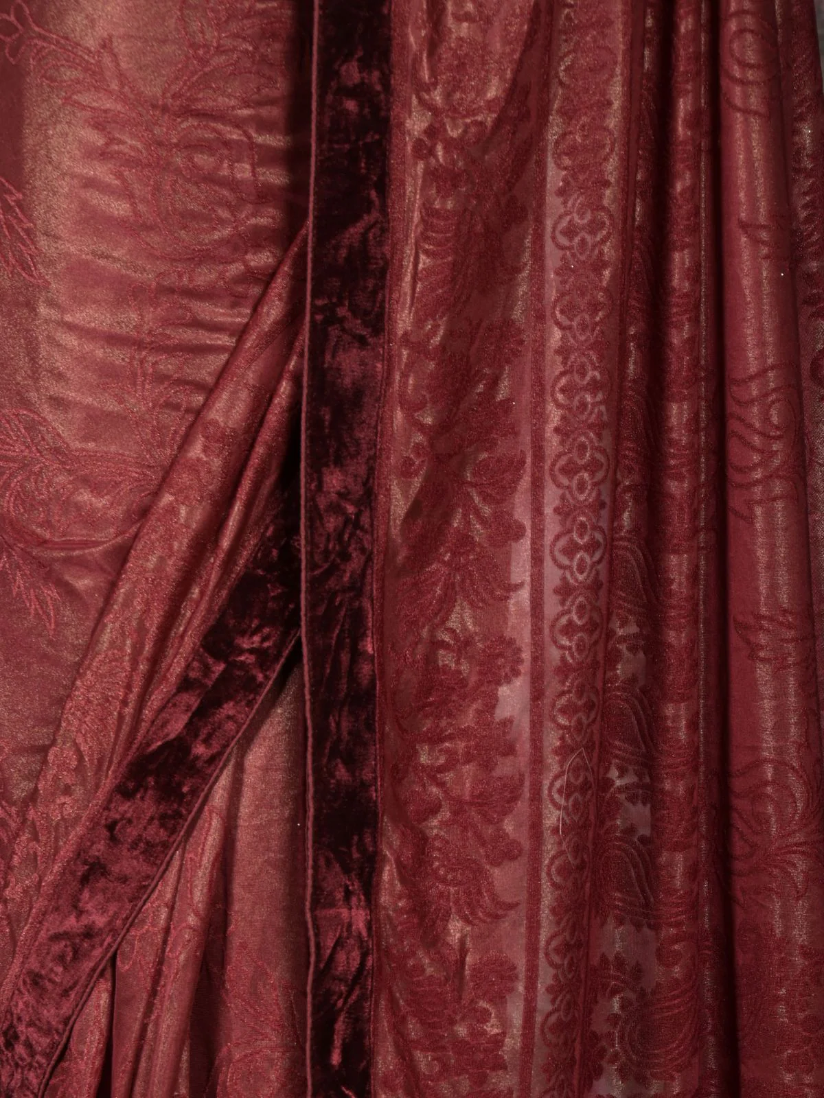 Odette Maroon Jacquard Lycra Woven Saree with Unstitched Blouse for Women - Image 5