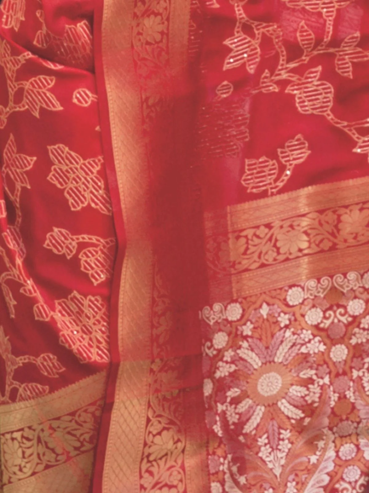 Odette Maroon Woven Design Silk Blend Saree With Unstitched Blouse For Women - Image 4