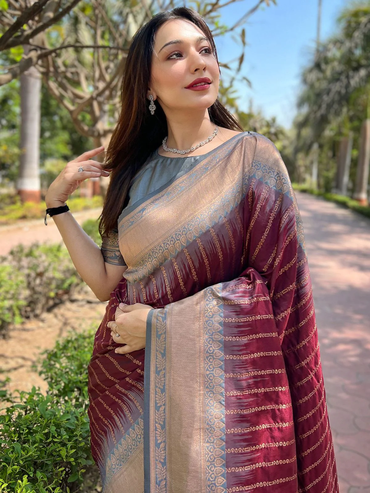 Odette Maroon Woven Design Soft Silk Saree With Unstitched Blouse For Women - Image 3
