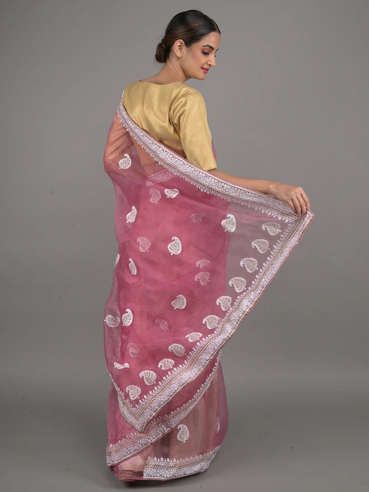 Odette Mauve Embroidered Organza Saree with Unstitched Blouse For Women - Image 3