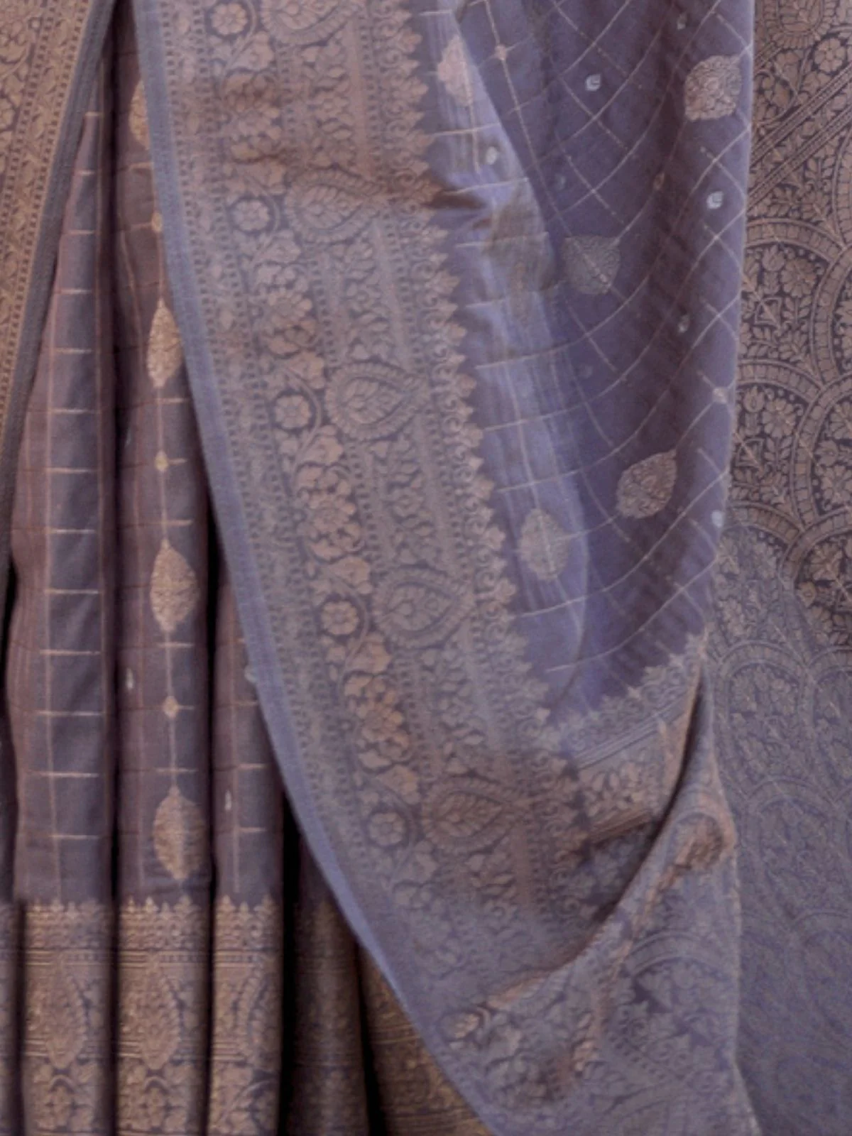 Odette Mauve Silk Blend Woven Saree With Unstitched Blouse For Women - Image 3