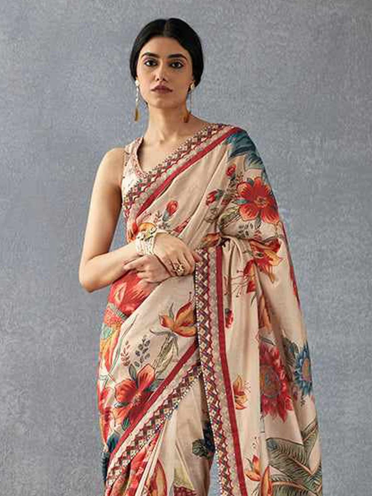 Odette Multi Georgette Floral Printed Saree With Unstitched Blouse For Women - Image 5