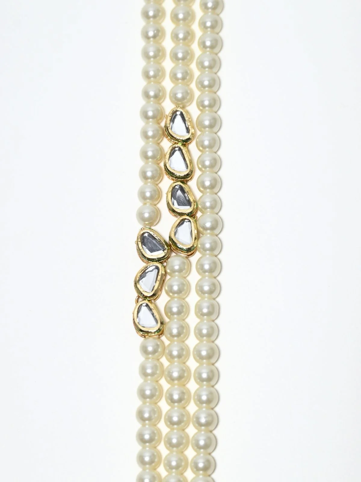Odette Multicolor Alloy Beaded Pearl And Kundan Embellished Neckpiece For Women - Image 5