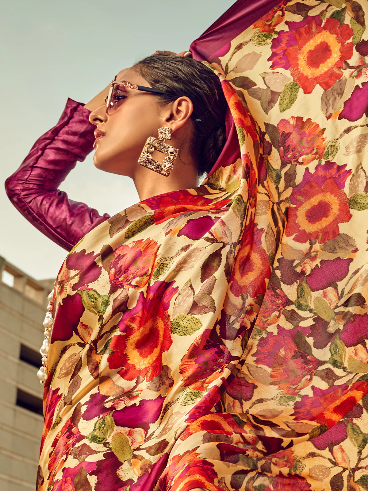 Odette Multicolor Digital Printed Saree For Women - Image 3