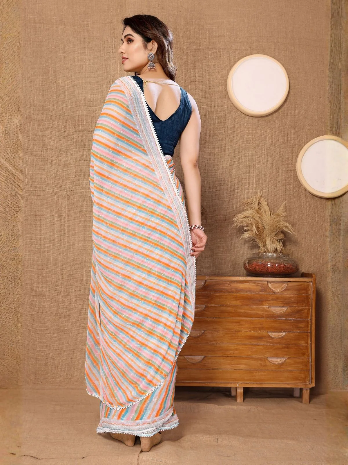 Odette Multicolor Georgette Floral Print Saree For Women - Image 3