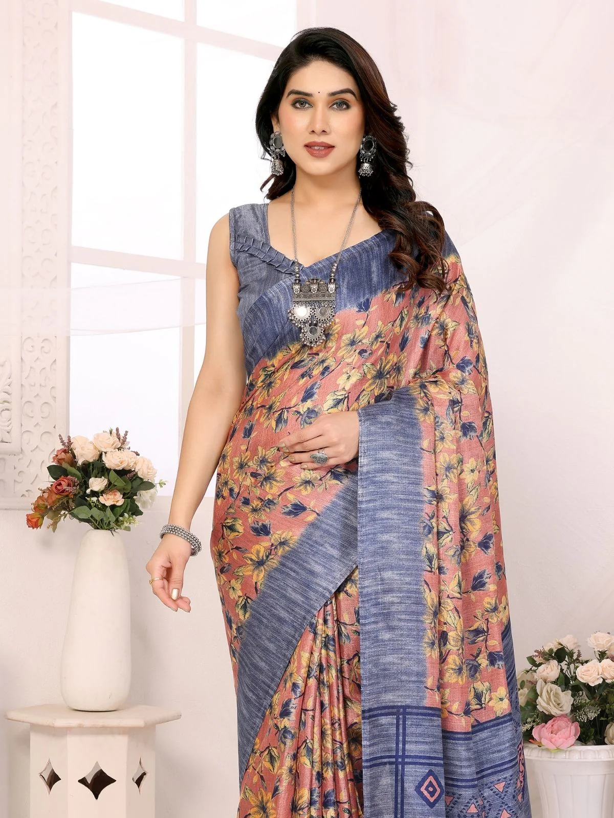 Odette Multicolor Georgette Printed Saree For Women - Image 4