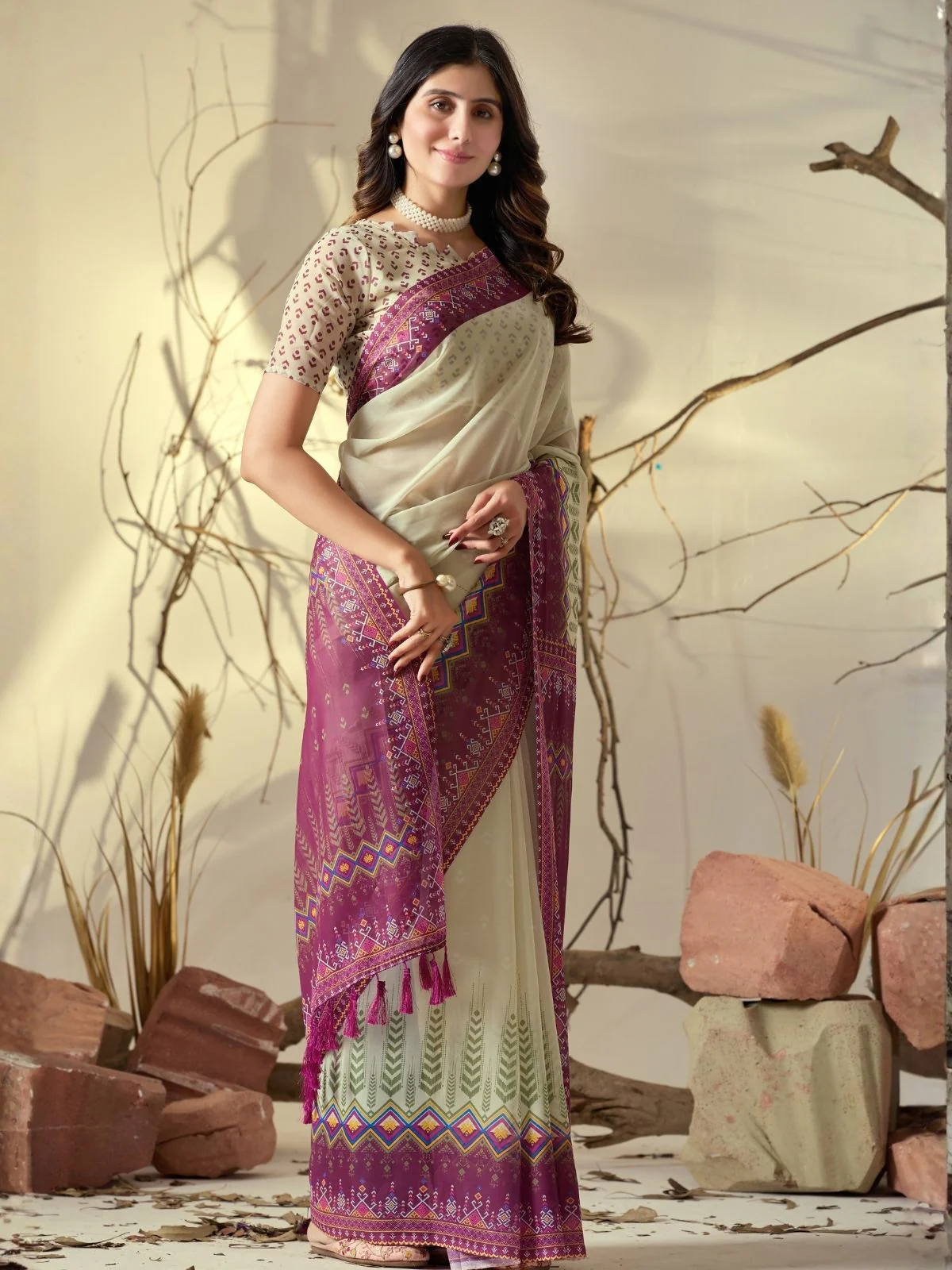 Odette Beige Georgette Printed Saree For Women - Image 2