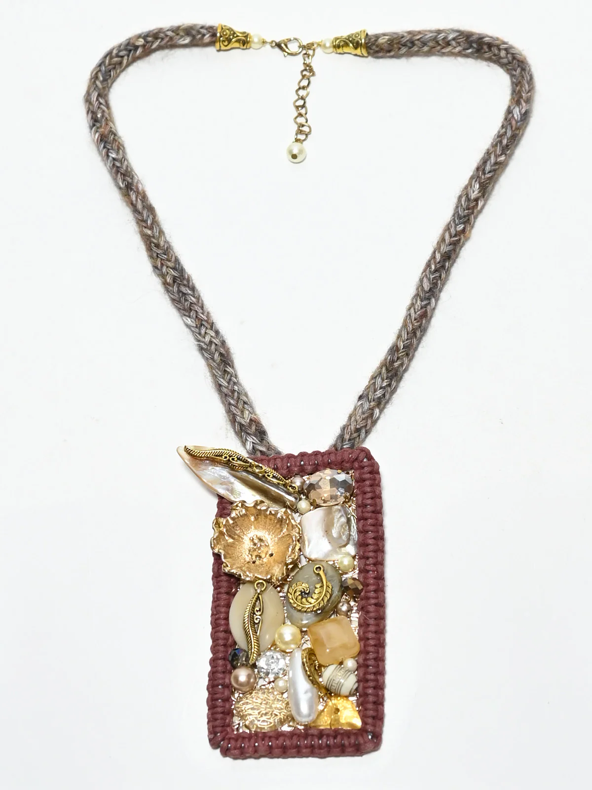 Odette Multicolor Jute And Alloy Pearl And Stone Jewellery Set For Women - Image 3